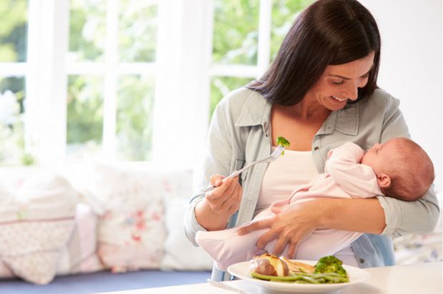 Кислотний рефлюкс може бути тимчасовим або тривалим станом у немовлят, які знаходяться на грудному вигодовуванні. Грудне вигодовування часто є методом