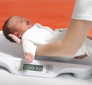 Вчені Університету медицини та наук про здоров’я виявили, що немовлята з більшою вагою при народженні, як правило, мають менше психічних та поведінков