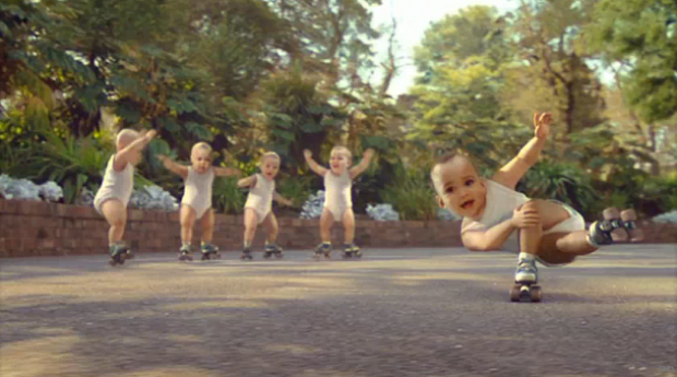 0369_evian-water-roller-babies-ad.png (334.36 Kb)