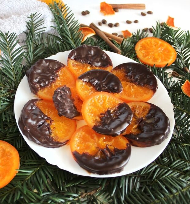 Приготуємо смачний та простий десерт з апельсинів та шоколаду!