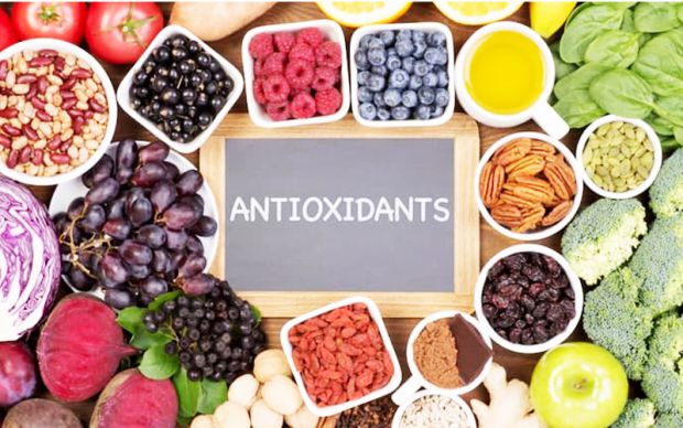 Чи чули ви коли-небудь твердження про те, що антиоксиданти мають чудодійні властивості, здатні захистити організм від різних захворювань і уповільнити