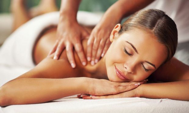 Післяпологовий масаж може бути таким же важливим і корисним, як і масаж під час вагітності. Післяпологова робота з тілом – це ефективний і цілісний пі