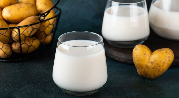 Молоко вважається суперпродуктом для дітей, оскільки воно є джерелом кальцію, білка, необхідних вітамінів і, отже, важливе для зростання тіла та мозку