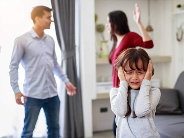 Як часто ви бачили матір або батька, які криками намагалися щось донести дитині, чи були на їх місці? Підвищення голосу — це природне вираження гніву 