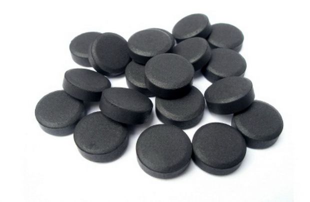 1366283385_activated-carbon.jpg