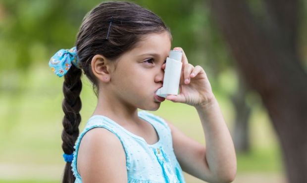 Бронхіальна астма - це хронічне запалення бронхів, що призводить до звуження їхнього просвіту (обструкції). Захворювання найчастіше виникає у дітей, а