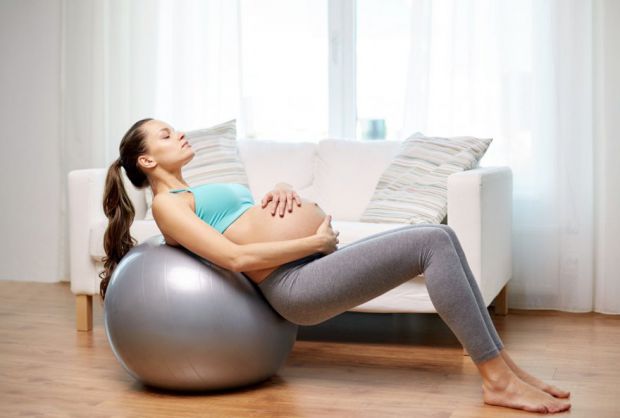 За умови доброго здоров’я вагітні жінки зазвичай можуть займатися спортом протягом третього триместру. Пілатес часто є однією з рекомендованих форм вп