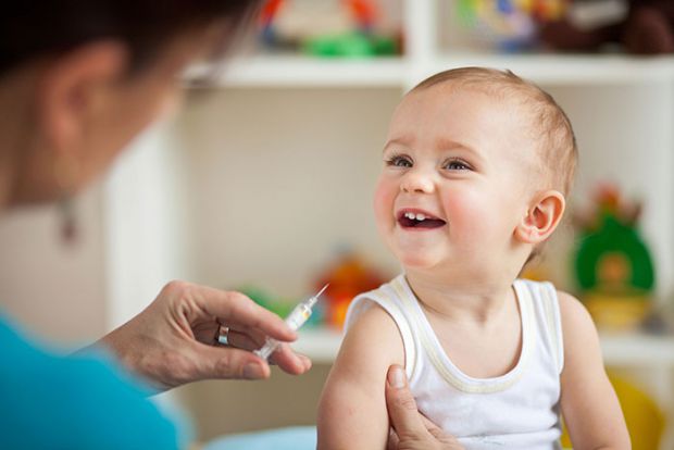 Здоров'я дітей є однією з найважливіших турбот батьків та суспільства загалом. Один із способів забезпечити добробут малюків - це вакцинація. У світлі