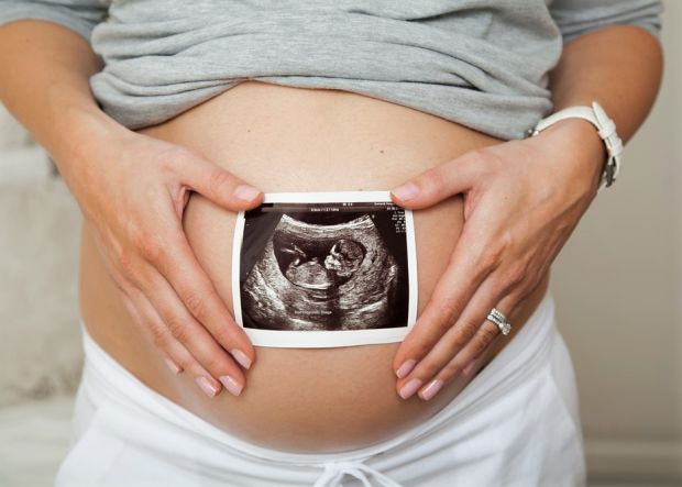 Протягом усієї вагітності жінці доводиться регулярно приходити до лікаря на обстеження й здавати масу аналізів. Деякі примудряються навіть на УЗД побу