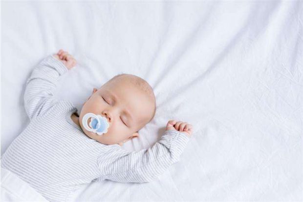 Синій відтінок носогубного трикутника або язичка в немовлят буває досить часто. Слід одразу відмітити, що таке явище властиве як абсолютно здоровим ді