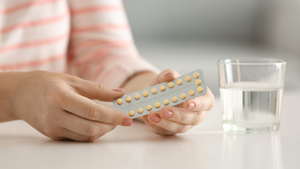 Протизаплідні таблетки дозволяють жінкам контролювати власну фертильність, запобігаючи небажаній вагітності. Протизаплідні таблетки також можуть регул