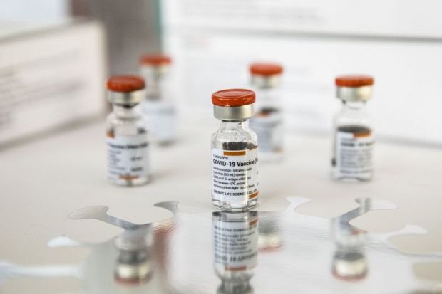Нещодавно китайські дослідники припустили, що збільшення кількості доз вакцини від коронавірусу може збільшити гарантію незараження новим штамом 