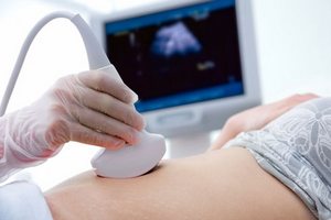 Якщо у вас виникла вагінальна кровотеча на початку вагітності, ваш лікар може призначити ультразвукове дослідження матки, щоб визначити причину кровот
