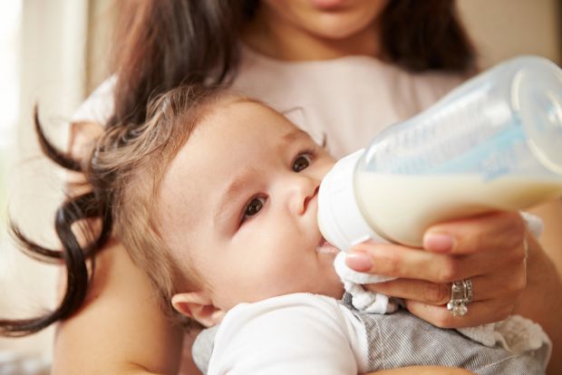 Алергія немовляти на грудне молоко - це найстрашніший сон будь-якої матері, що годує. Проте, медики відзначають, що, як правило, малюк не приймає не с