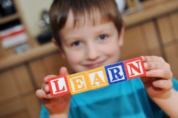 З якого віку дітям варто вчити іноземні мови?
