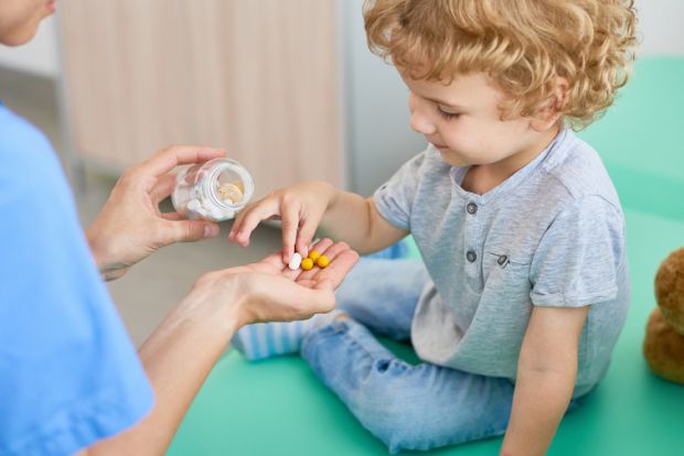 Як і дорослі, діти потребують достатньої кількості вітамінів, щоб підтримувати свій організм здоровим і міцною імунну систему. Збалансована дієта, яка