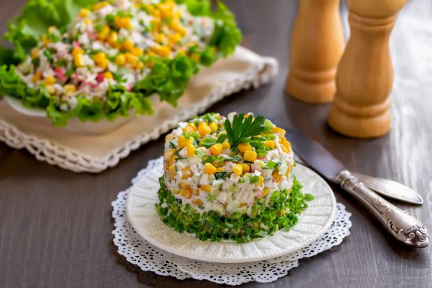 Приготуємо смачний та дуже популярний салат практично на всіх святах.