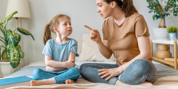 Хто винен, коли діти бісять, чи мають батьки право на емоції і як впоратися з напругою та стресом, не зашкодивши дитині і собі?