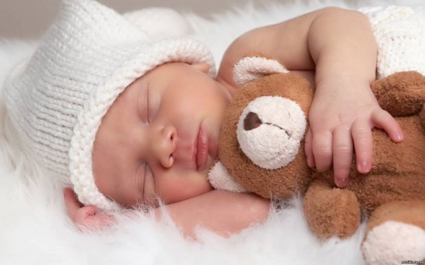 Сон новонародженого – один із головних показників його здоров'я. Якщо малюк погано спить, щось його турбує. Намагайтеся знайти причину і сон немовляти