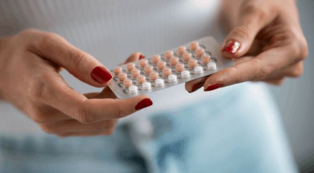Ефективність та безпечність протизаплідних засобів цікавить більшість жінок. Акушер-гінеколог Людмила Василинчук дала відповіді на поширені запитання.