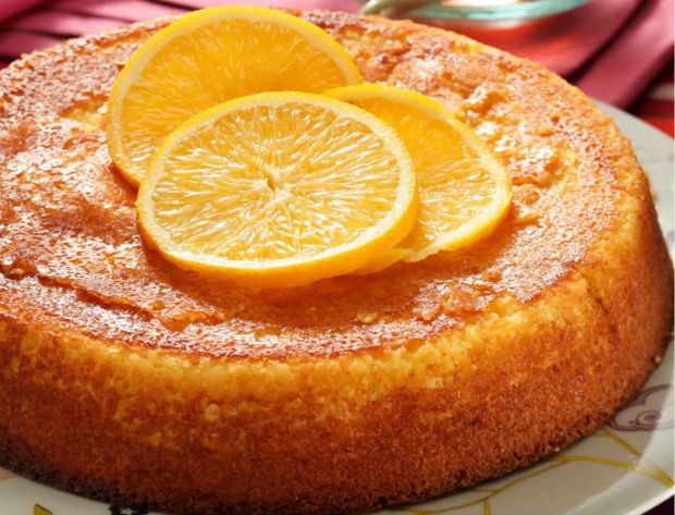 Пиріг з апельсинами та соком - яскравий, соковитий, смачний! Рецепт підійде тим, хто не любить довго проводити час на кухні.