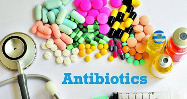 Згідно з новим дослідженням Університету Бірмінгема та Національного інституту здоров’я, пацієнти, яким призначають антибіотики в лікарні, частіше хво