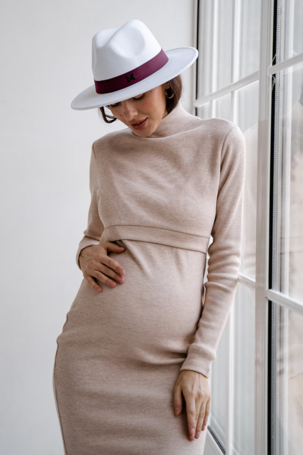 Більшість жінок починають носити одяг для вагітних, коли починають відчувати себе незручно у власному більш щільному одязі. Який це буде період вагітн