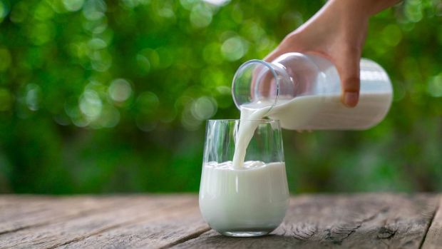 Вчені оголосили вживання коров'ячого молока найчастішою причиною смерті дітей від харчової алергії.