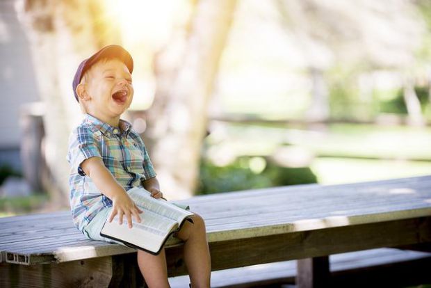 Як показують дослідження, діти, які мають почуттям гумору, як правило, краще вміють насолоджуватися життям, володіють міцним фізичним і психічним здор