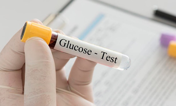 Одним з не надто приємних аналізів є глюкозотолерантний тест при вагітності. Процес його проходження часом розтягується на дві години. Вагітній за цей