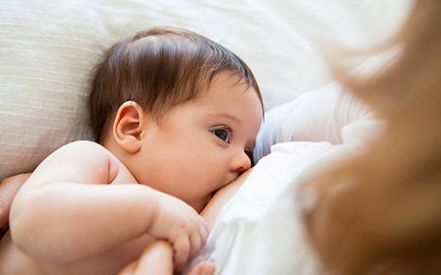 Людське грудне молоко – це більше, ніж їжа. Це також годинник, який повідомляє немовляті інформацію про час доби. Наприклад, вранці в рідині є суміш і