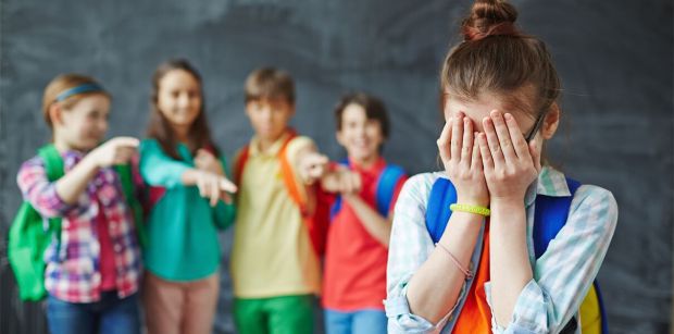 Булінг, або систематичне приниження і насильство в школі, може залишити глибокий слід в житті дітей. Однак, виявити, що ваша дитина стала жертвою булі