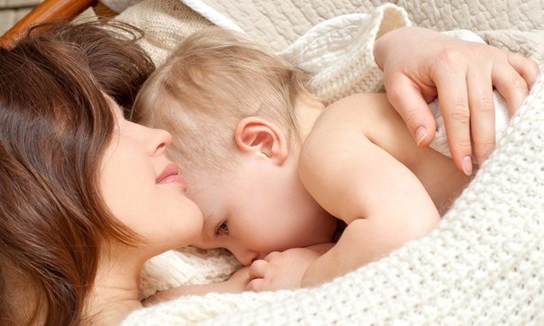 Педіатри з США переконані, що в 1-й рік життя немовляти нестача фізичного контакту з матір'ю може спровокувати відхилення у психічному та фізичному ро