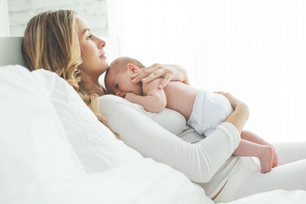 У дослідженні, яке спостерігало за недоношеними немовлятами протягом семи років, дослідники виявили, що діти, які отримували більшу кількість материнс