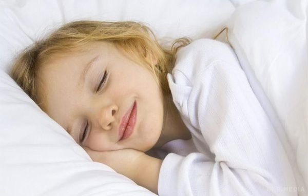 Дослідження показало, що роль сну для людини різко змінюється у два з половиною роки. До цього віку такий відпочинок необхідний, щоб будувати зв'язки 