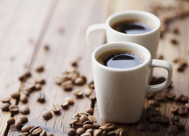Щодо кави, то з нею все неоднозначно: одні фахівці переконані у її користі, інші - кажуть, що вона шкідлива. Що ж думає Євген Комаровський?