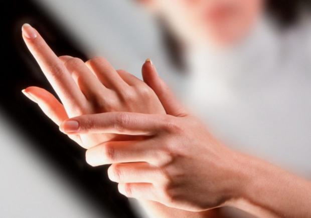 Деякі відчуття і фізичні стани в наших долонях і пальцях можуть вказувати на проблеми в інших частинах нашого тіла. Вони є попереджувальними ознаками,