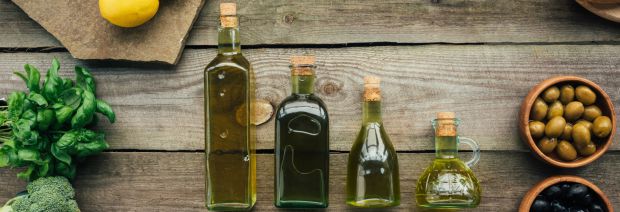 Оливкова олія відома своїми корисними властивостями і використовується в багатьох кухнях по всьому світу. Вона має низку переваг для здоров'я, але є п