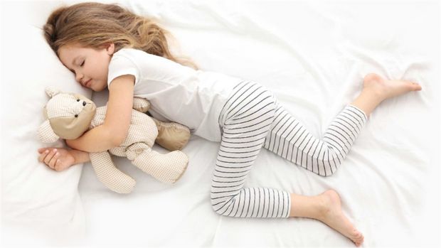 Коли ваша дитина мочиться в ліжко, ви хочете допомогти їй перерости проблему правильно. Для багатьох дітей, на це потрібен час. У той же час є речі, я