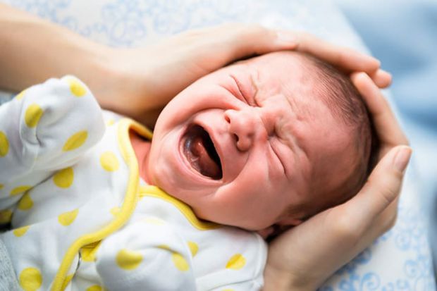 Коліки у немовлят є досить поширеною проблемою, з якою зіштовхуються багато батьків. Сьогодні ми розкажемо основні причини виникнення колік у дітей і 