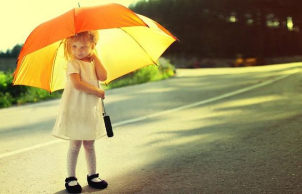 cute_umbrella_girl-other.jpg (31.83 Kb)