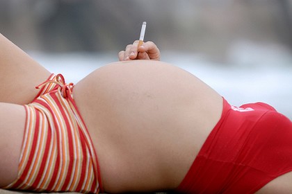 В Естонії розглядають законопроект про встановлення покарань за нанесення шкоди здоров'ю плоду під час вагітності
