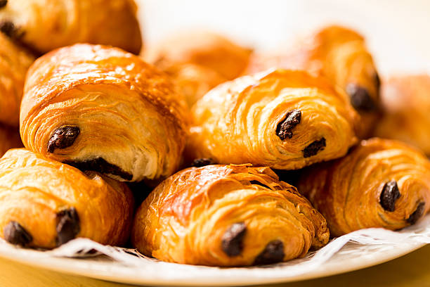 Pain au chocolat,                ,   