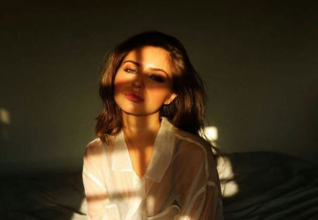 Ƴ   -   ,    , ,  .       ,   