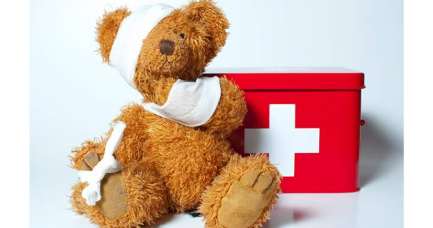 Що має бути в аптечці для новонароджених? Купівля коляски, ліжечка, ванночки, вибір одягу, косметики та гігієнічних засобів для догляду за малюком – це лише невелика частина запланованих покуп