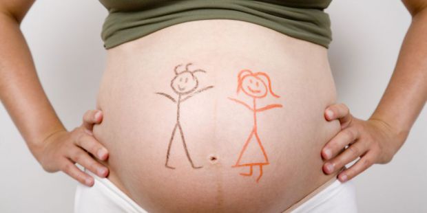 Дослідження з'ясувало зв'язок між віком мами і статтю її дитини У жінок, які народжують у більш зрілому віці, виявили підвищену ймовірність мати дітей лише однієї статі.