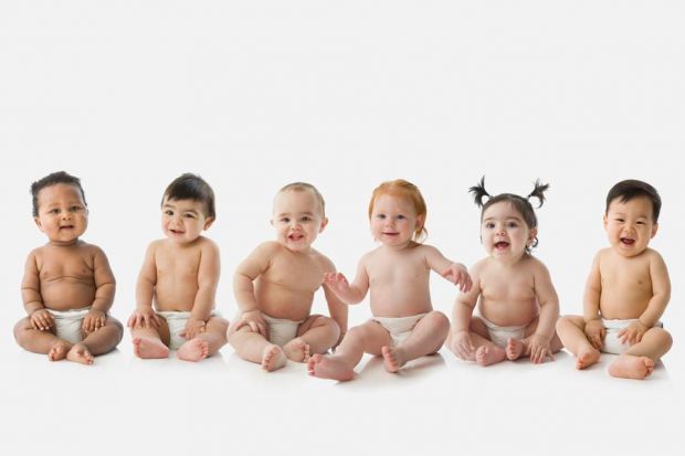 Чим відрізняються підгузки для хлопчиків та дівчаток? Коли вперше купуєш дитячі підгузки, то часто губишся від вибору. Особливості посадки, матеріалів, виробників. І кожен намагається запропонувати якісь